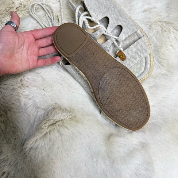Michael Kors Lace Up Espadrille Sandals Beige Canvas Size 8 Gladiator - Picture 5 of 6